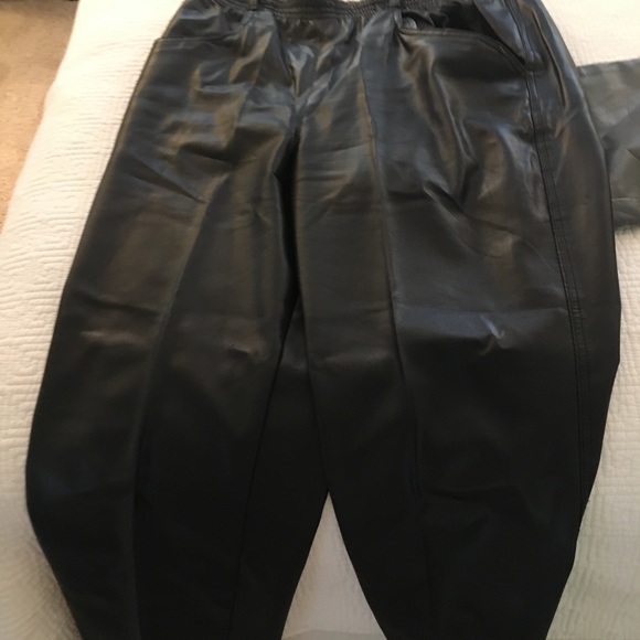 Black leather pants - Picture 7 of 8